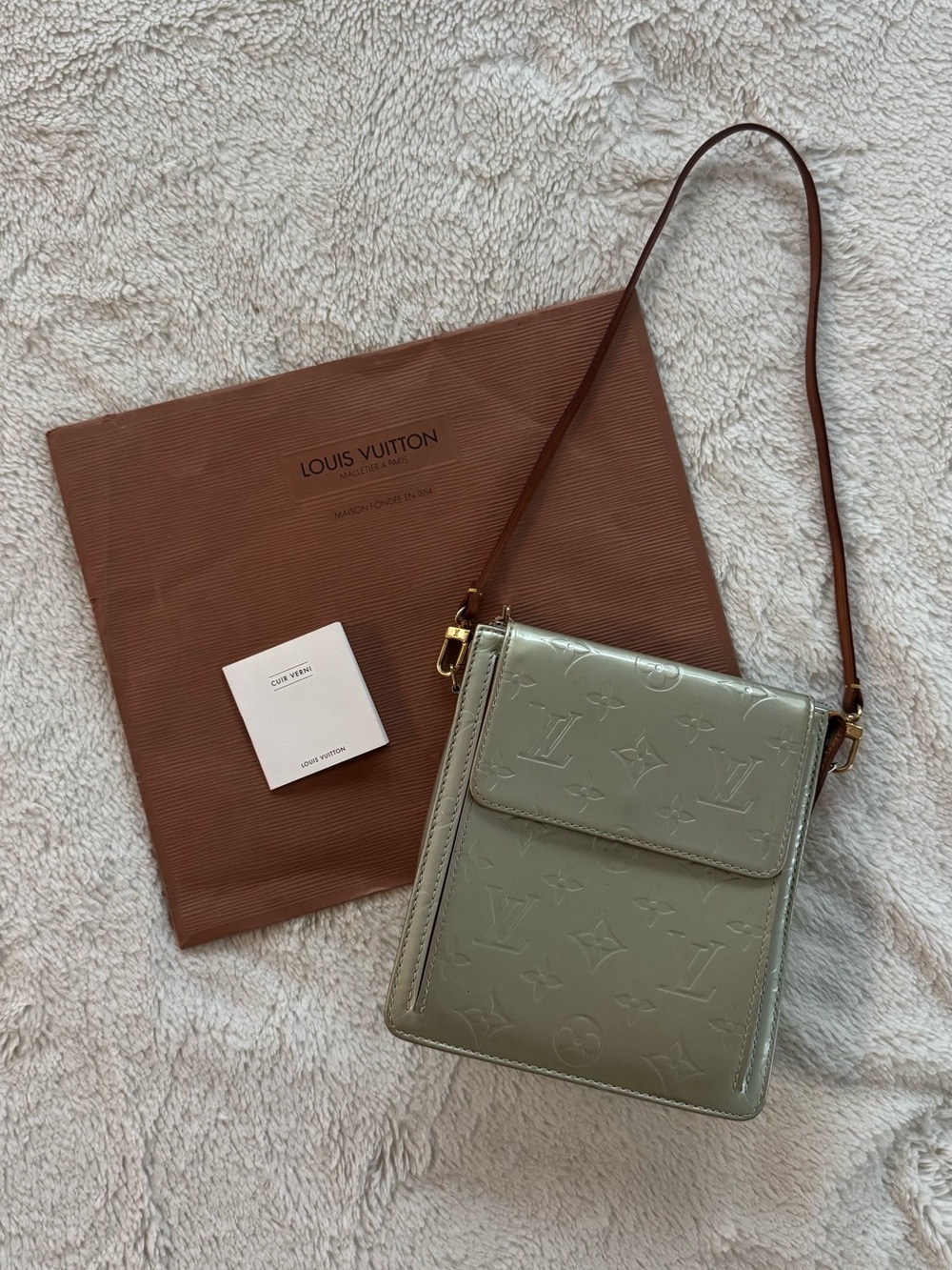 Louis Vuitton Sage Green Vernis Monogram Crossbody Handbag Leather Strap